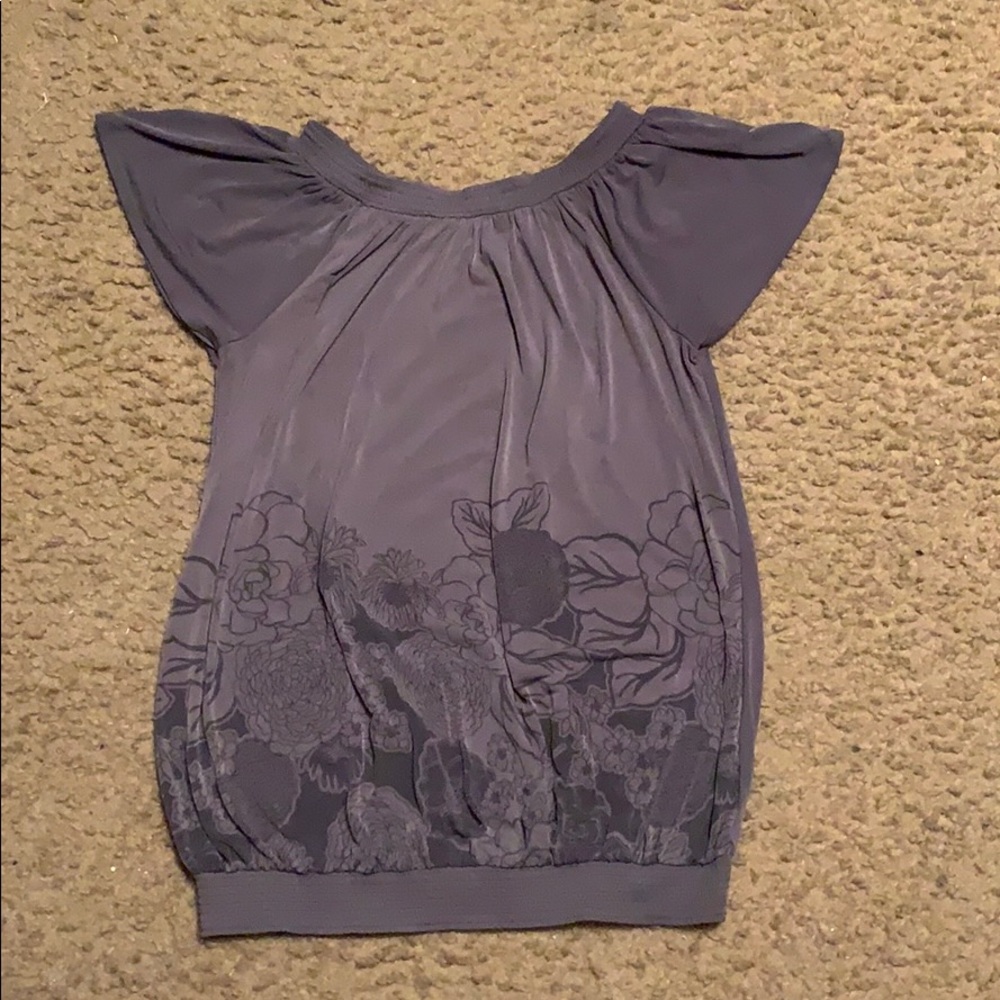 Flutter sleeve top